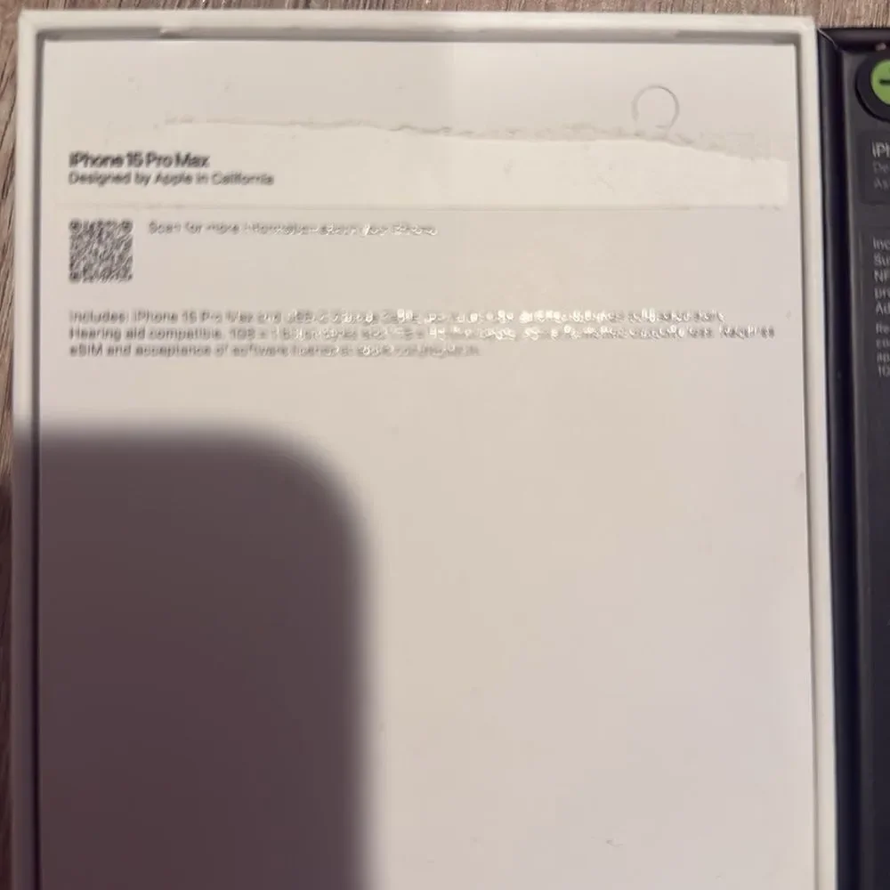 Apple iPhone Packaging Trio in White and Black box